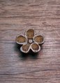 Flower Pull with Wear Marks